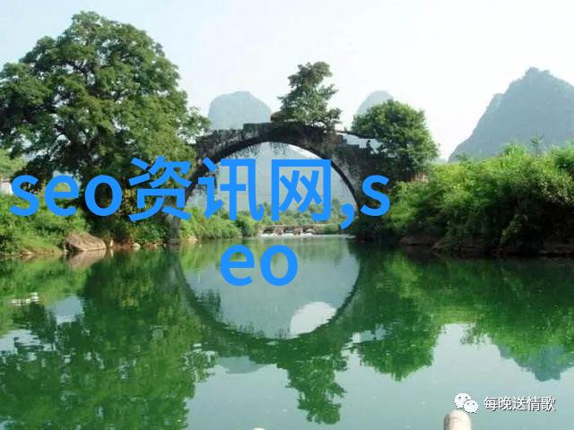 高圆圆挎Michael Kors黑白手袋抵达纽约